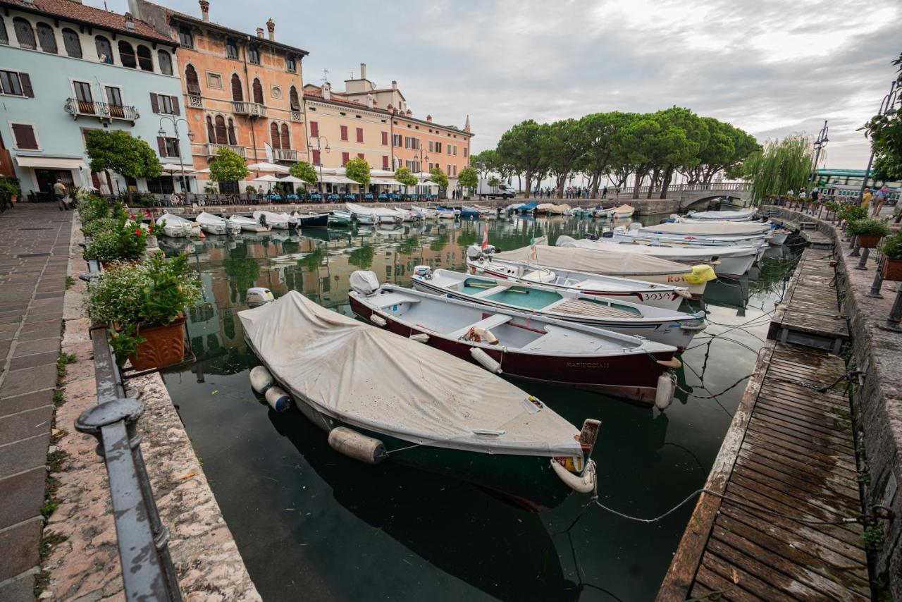 Suite "Castello" Del Garda - Apt Per Coppie Garda ديسينسانو ديل غاردا المظهر الخارجي الصورة