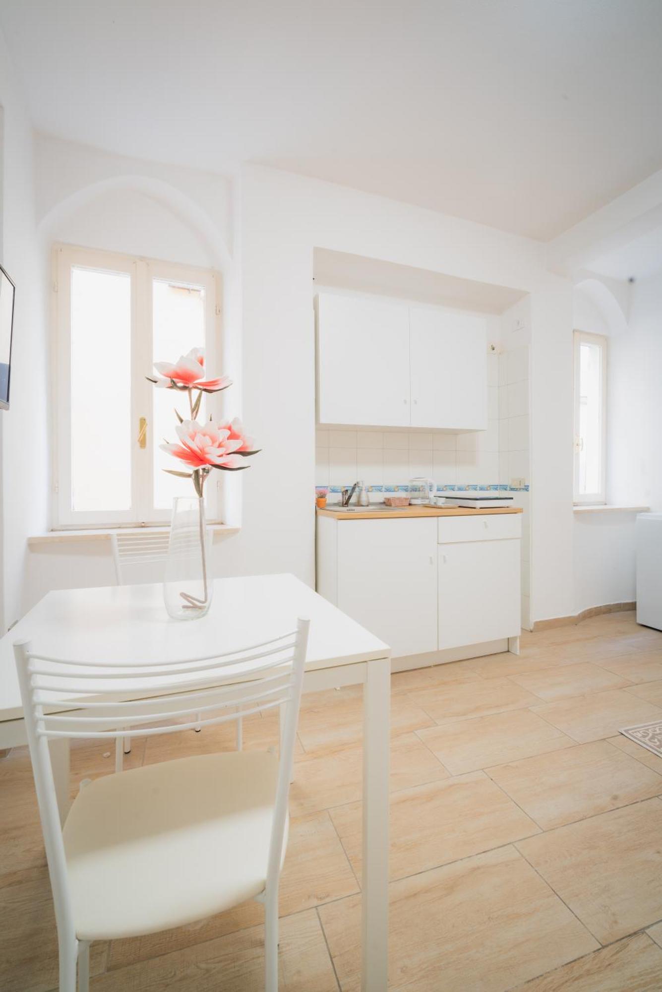 Suite "Castello" Del Garda - Apt Per Coppie Garda ديسينسانو ديل غاردا المظهر الخارجي الصورة
